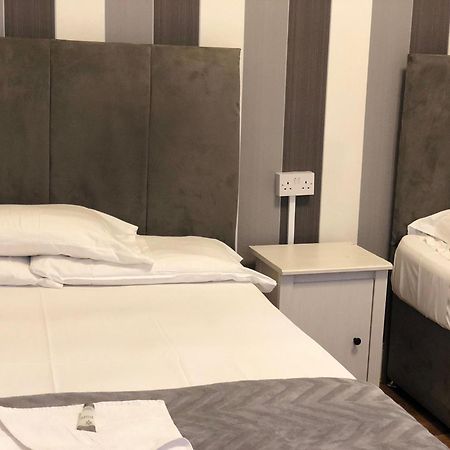 The Crystal Lodge Hotel Croydon Extérieur photo