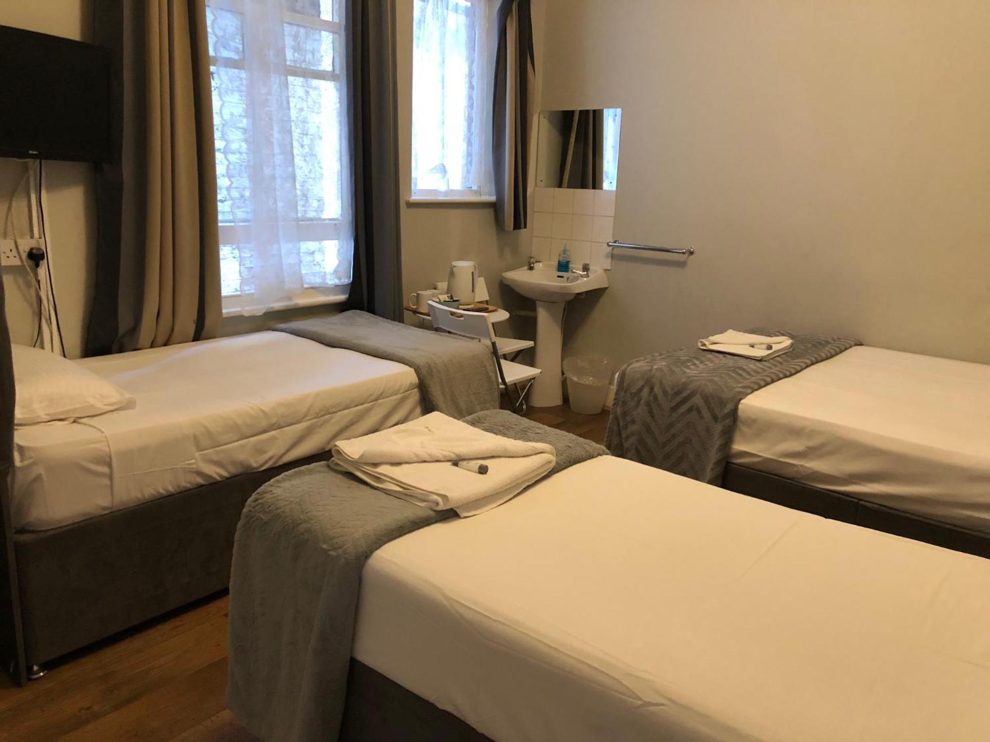 The Crystal Lodge Hotel Croydon Extérieur photo