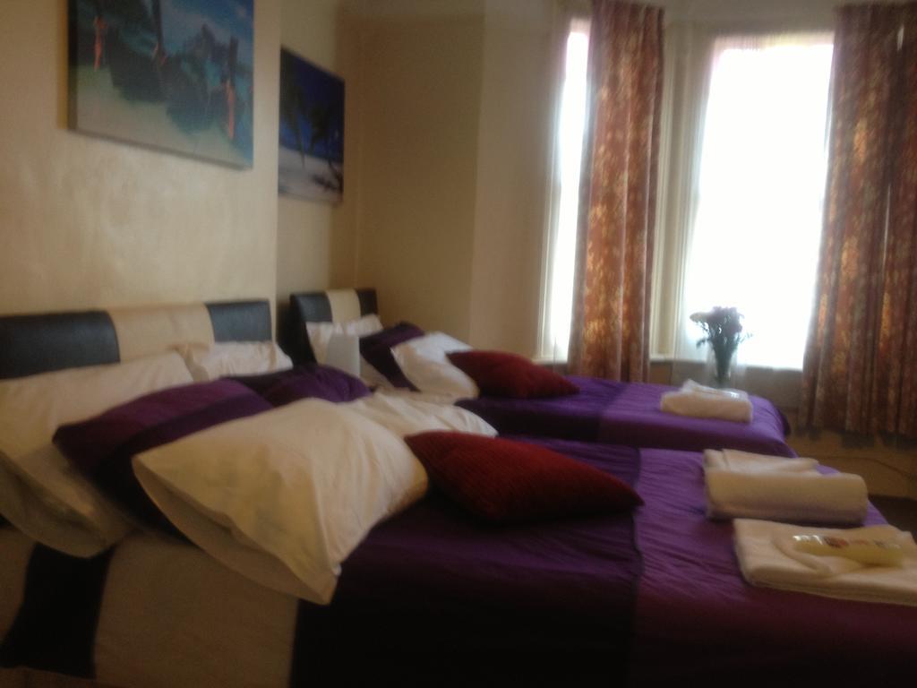 The Crystal Lodge Hotel Croydon Extérieur photo