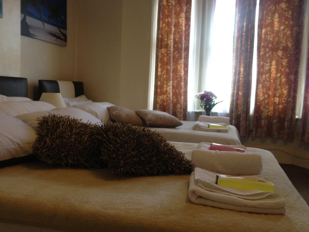 The Crystal Lodge Hotel Croydon Extérieur photo