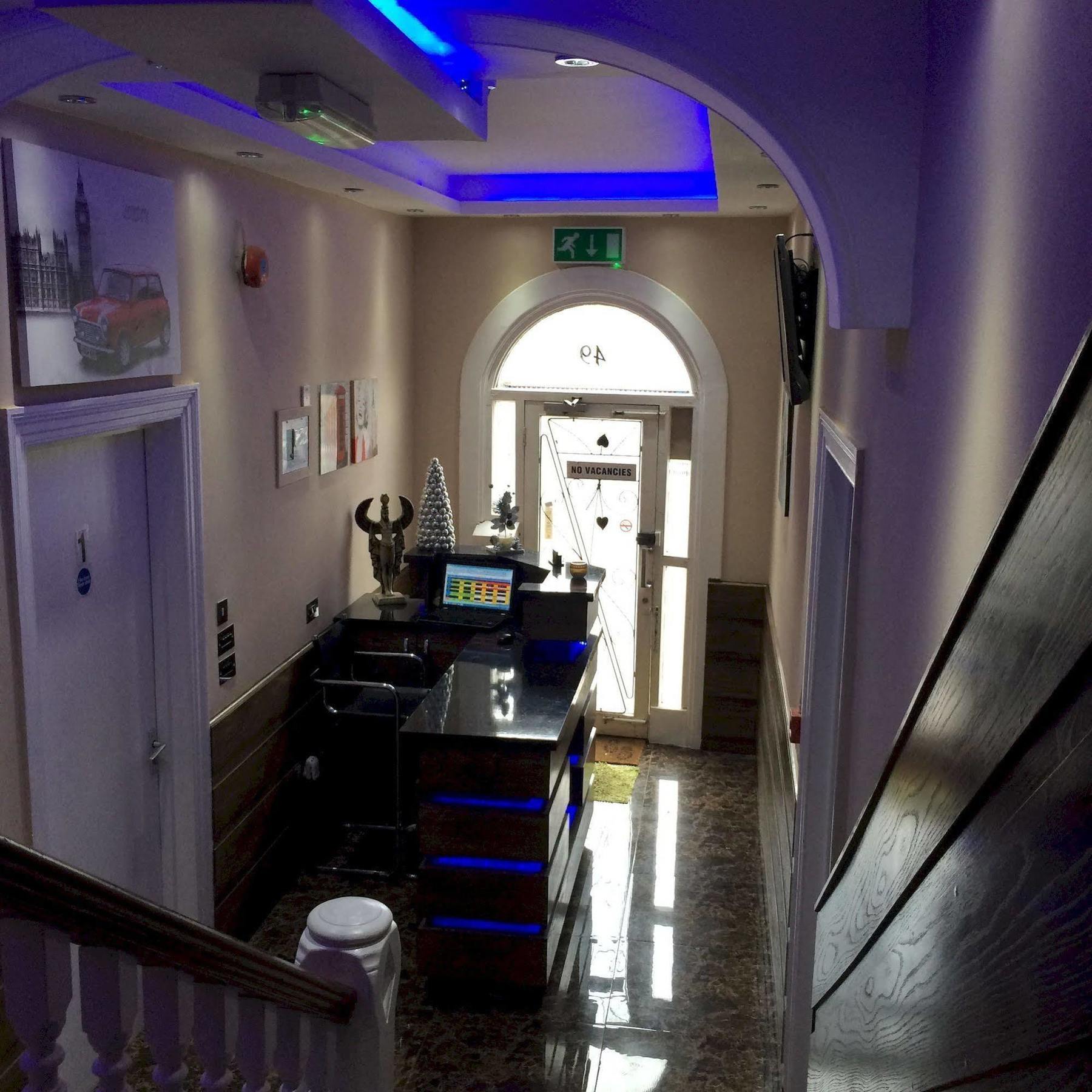 The Crystal Lodge Hotel Croydon Extérieur photo