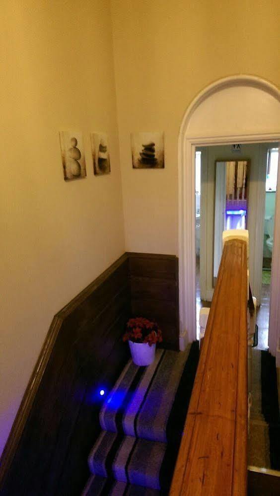 The Crystal Lodge Hotel Croydon Extérieur photo